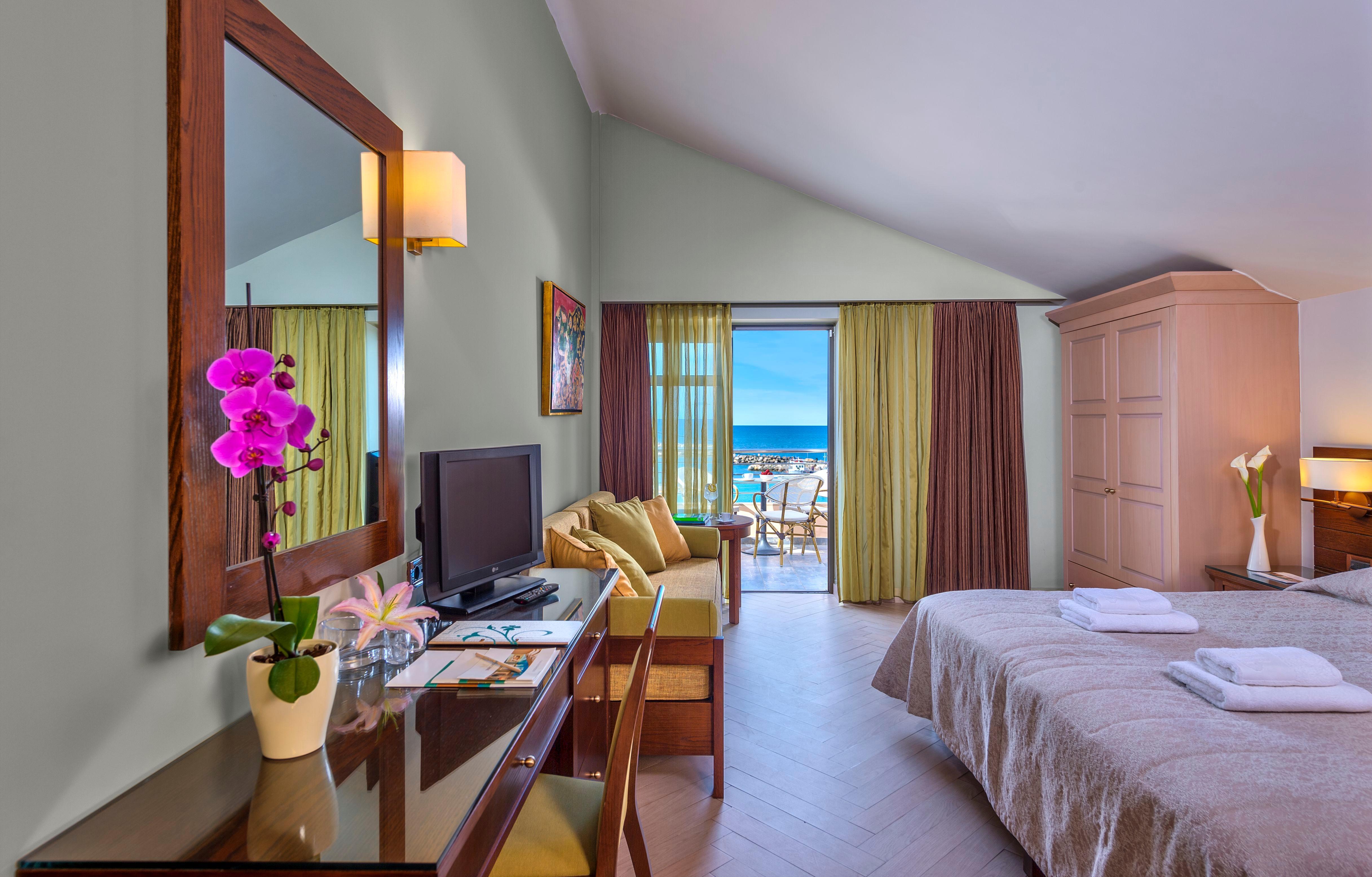 Porto Platanias Beach Resort & Spa Extérieur photo